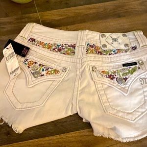 SOLD ❌❌❌NWT White Peace Love White Miss Me denim shorts